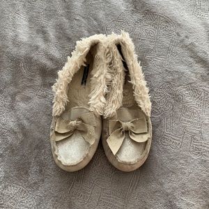 AE faux fur slippers